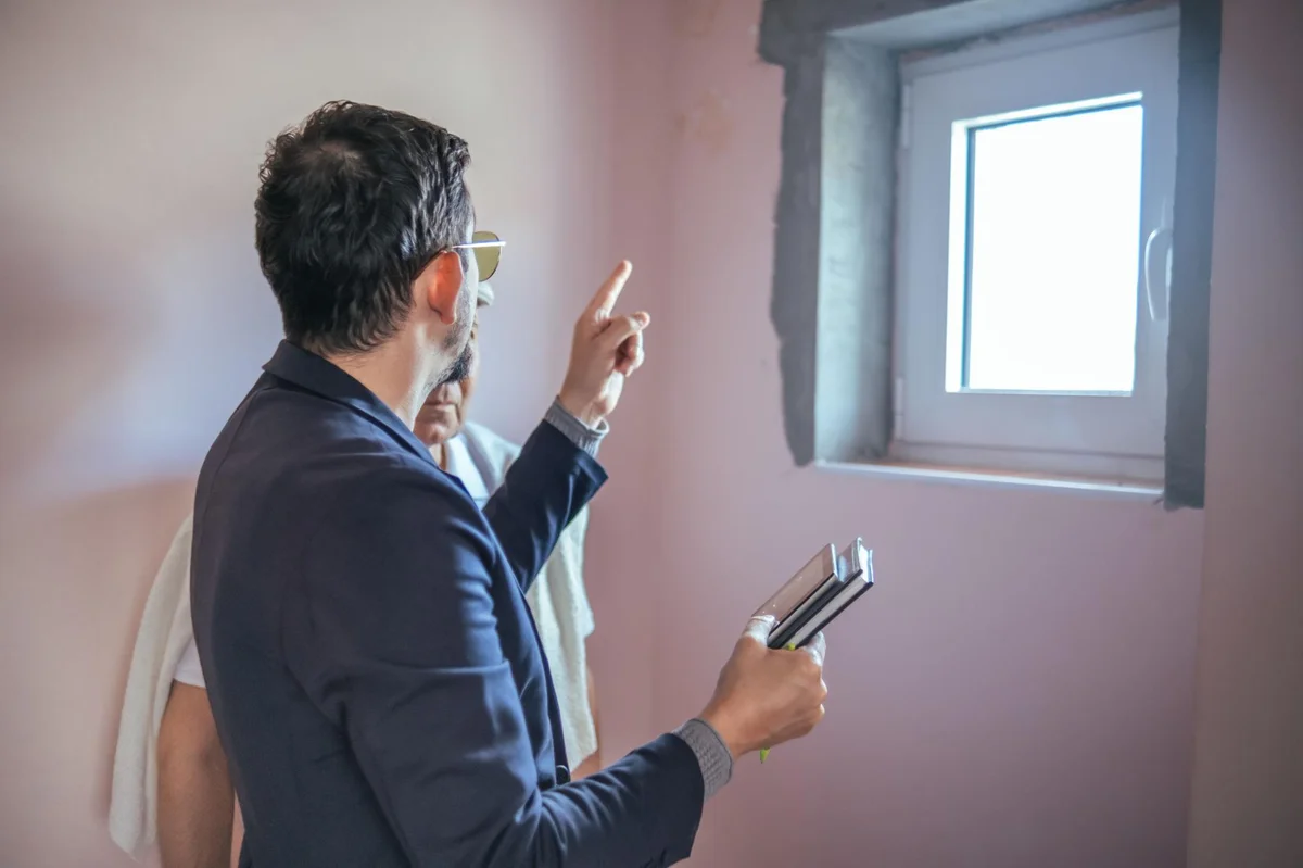 Insurance Adjusters: When You Need One, What They Do, and How to Hire