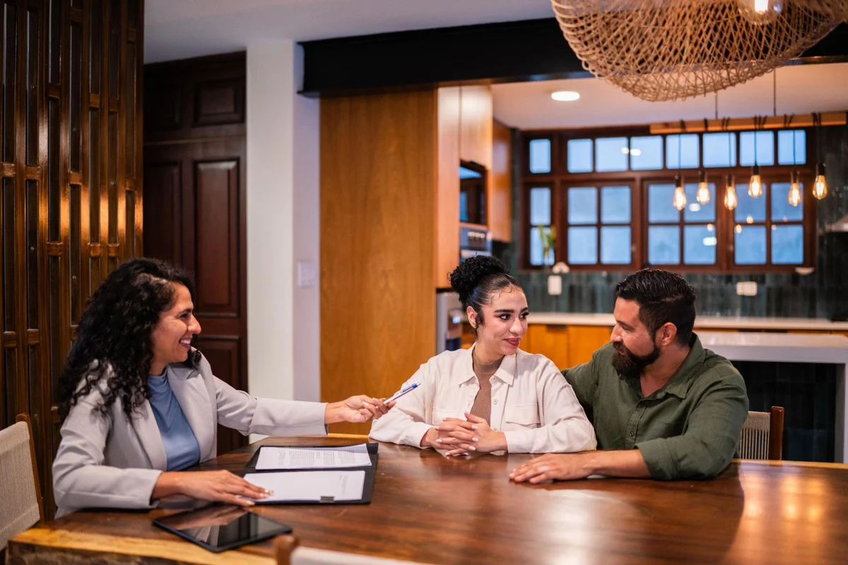 The Real Estate Closing Process: A Step-by-Step Guide for Buyers and Sellers